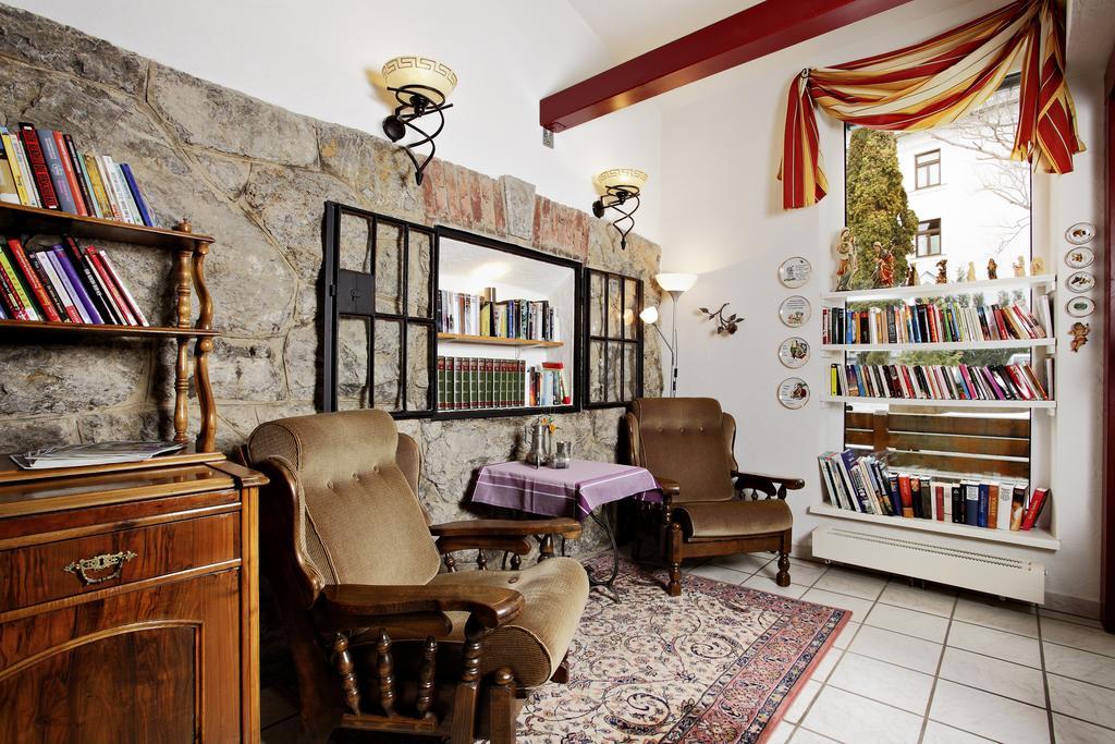 Familie Zuser Hotel Garni 米特尔巴赫 外观 照片