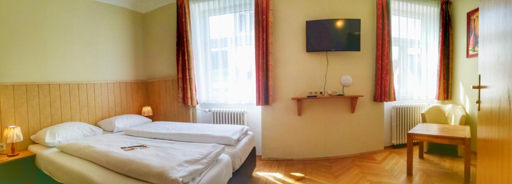 Familie Zuser Hotel Garni 米特尔巴赫 外观 照片