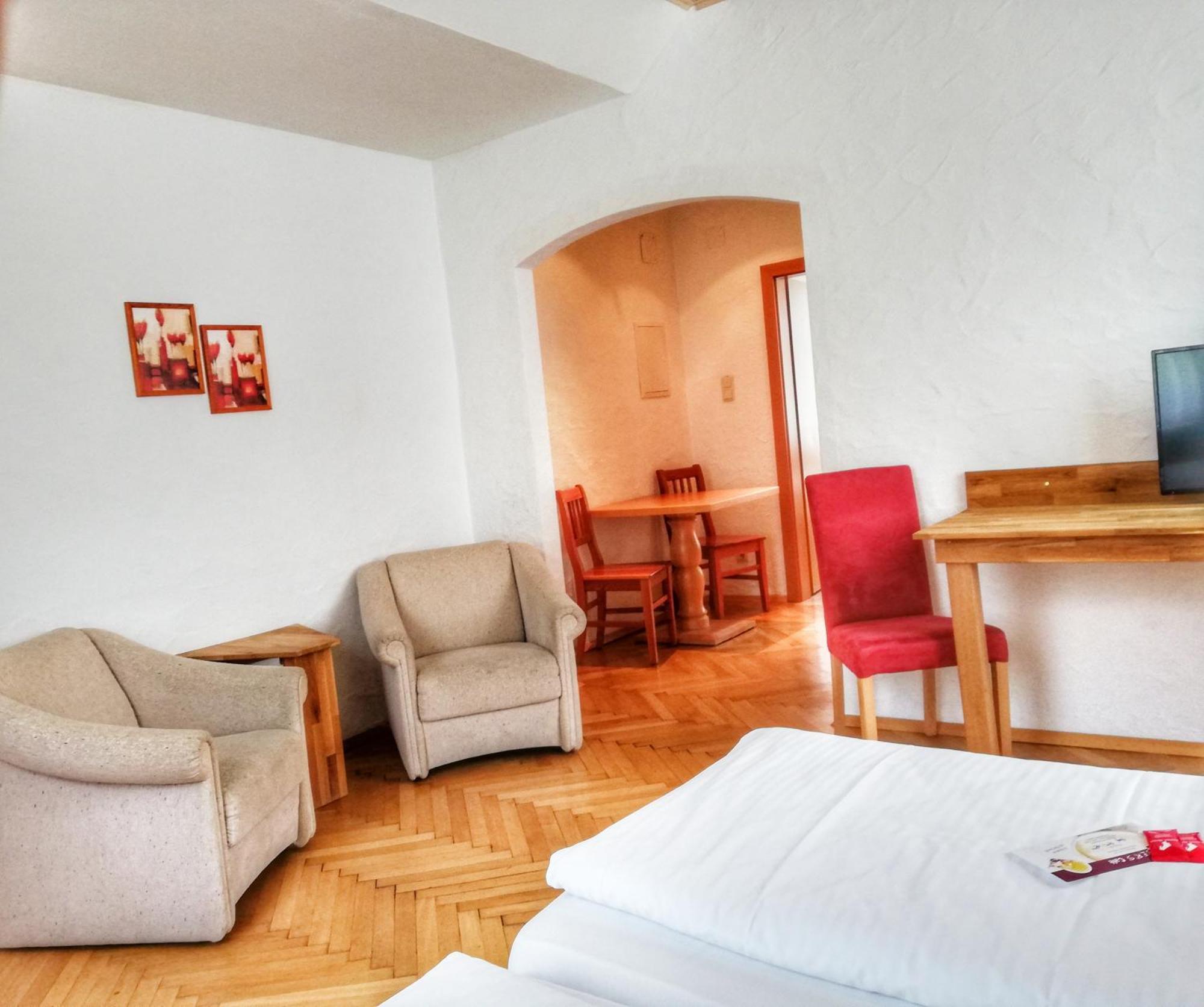 Familie Zuser Hotel Garni 米特尔巴赫 外观 照片