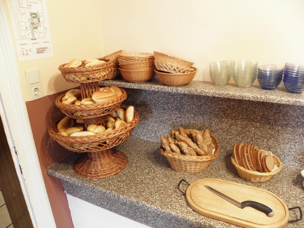 Familie Zuser Hotel Garni 米特尔巴赫 外观 照片