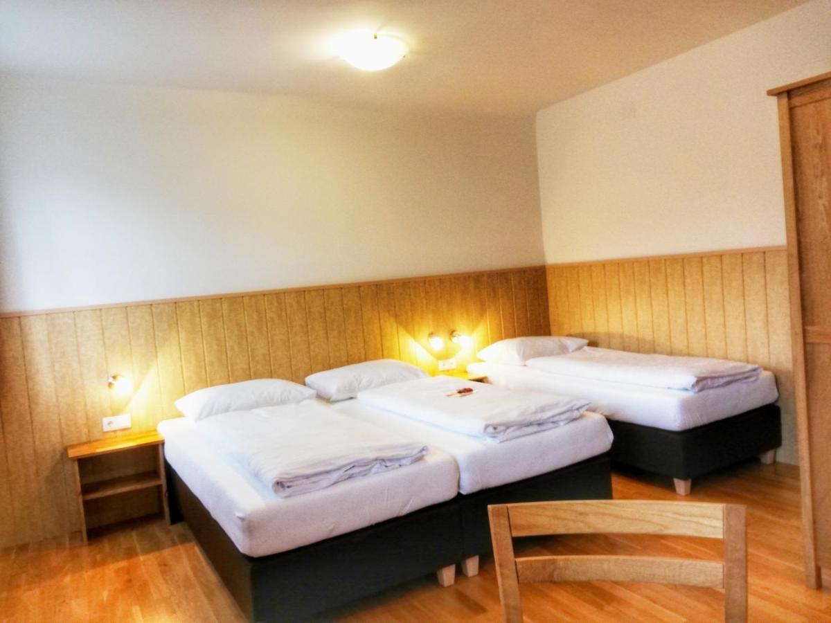 Familie Zuser Hotel Garni 米特尔巴赫 外观 照片